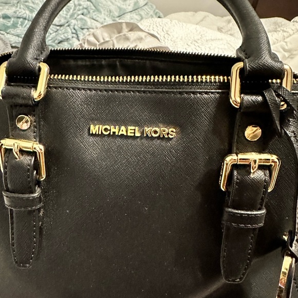 Michael kors satchel - Picture 4 of 8